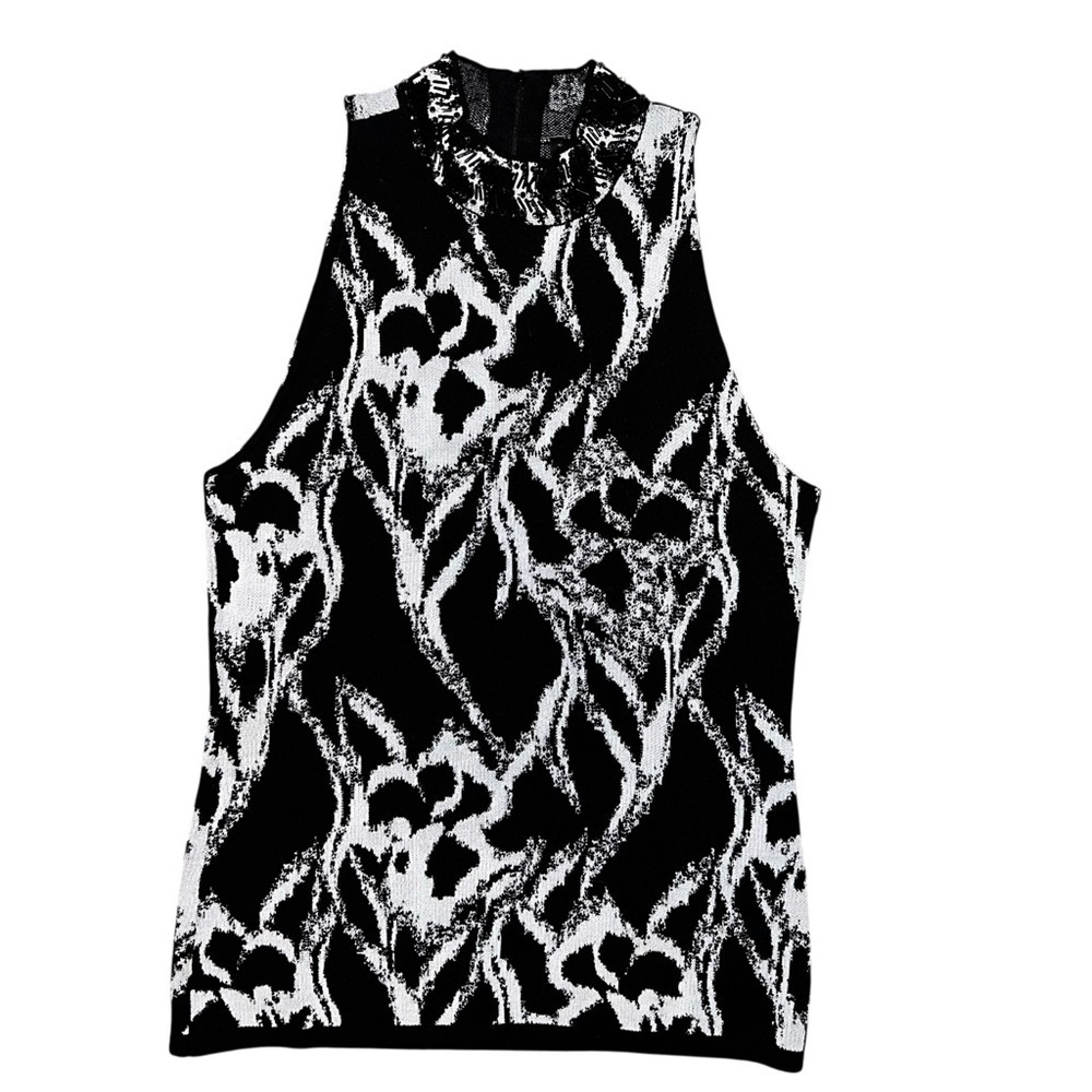 White House Black Market Size Medium Sleeveless Sweater